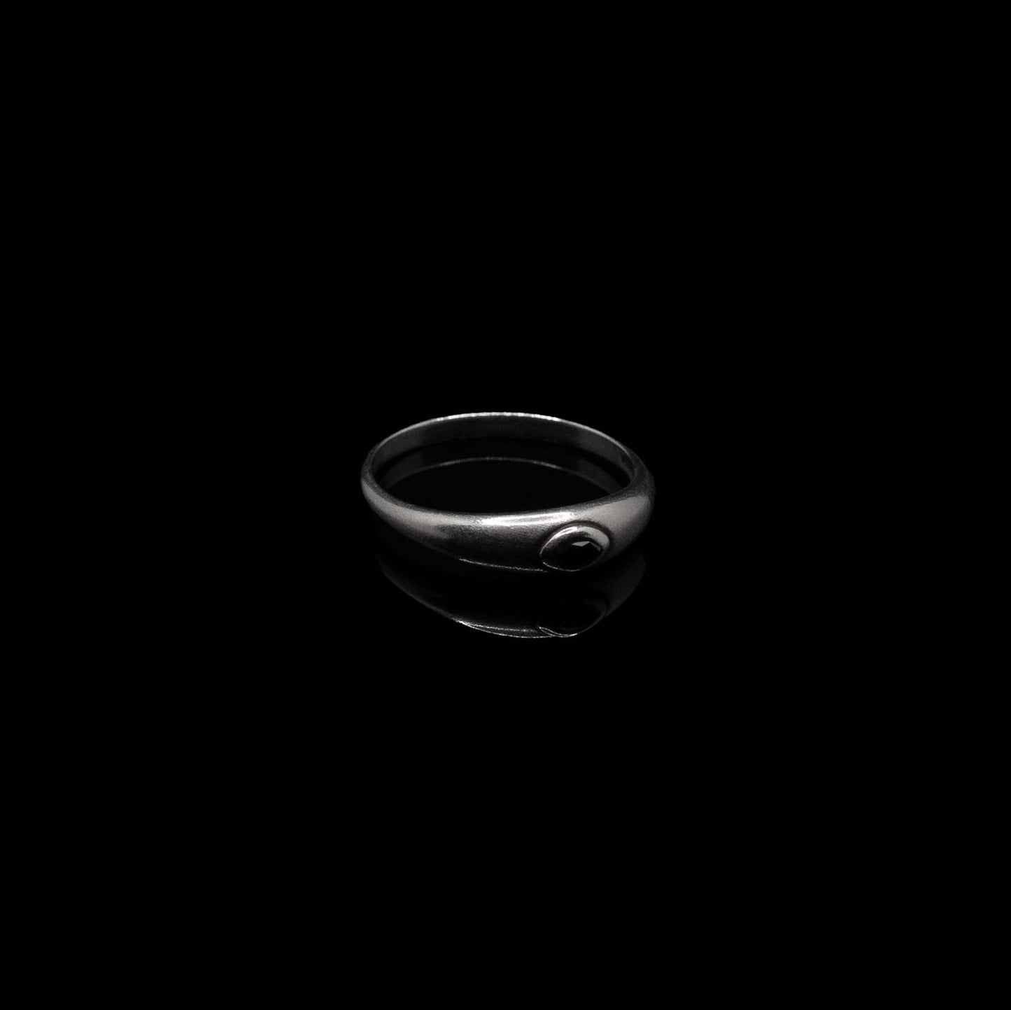 Cairo black onyx ring in silver, CAI