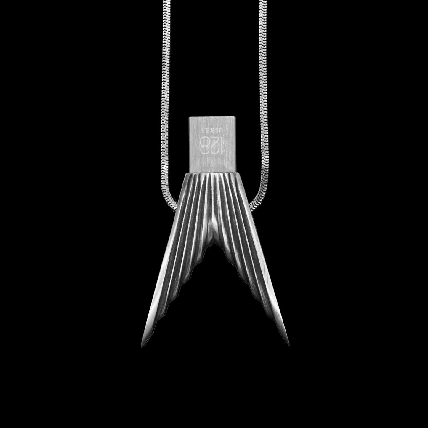 Sydney usb pendant necklace in silver, SYD