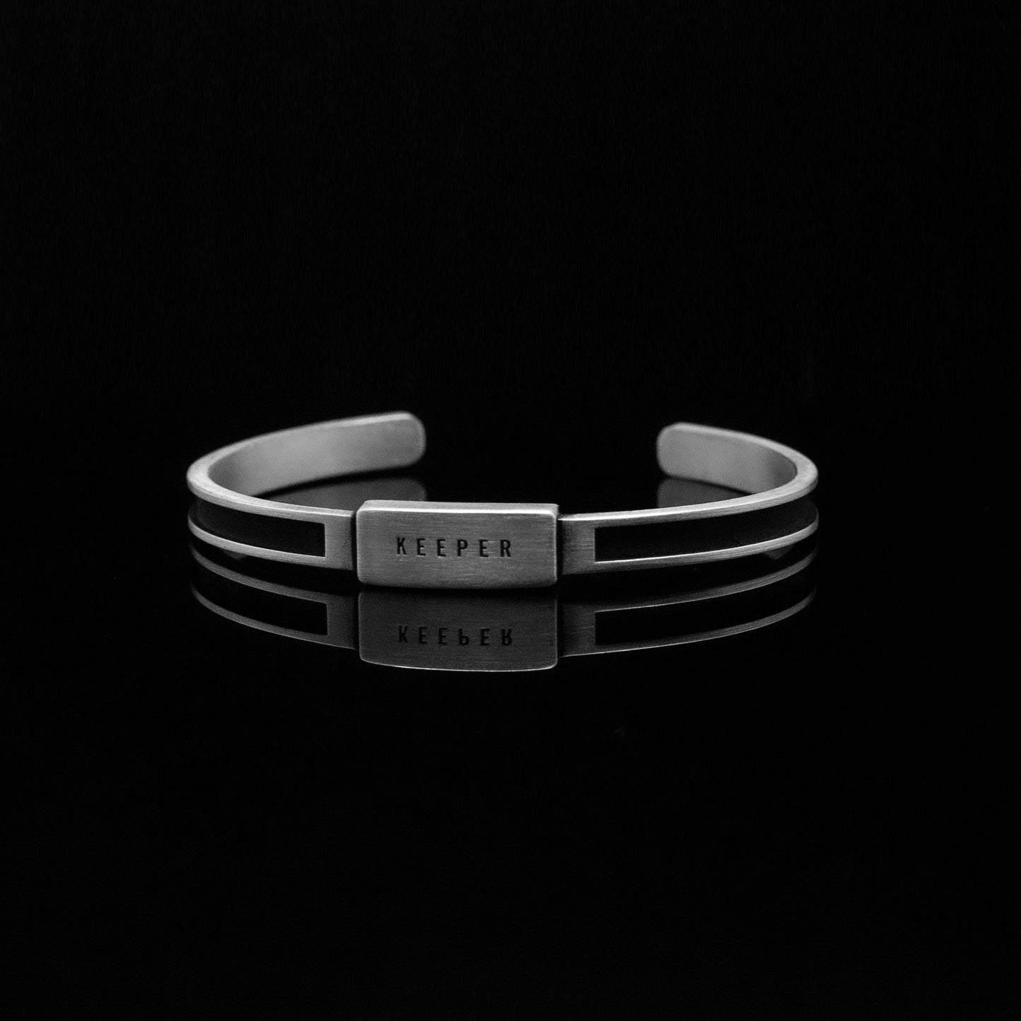 Budapest thin cuff bracelet in silver, BUD