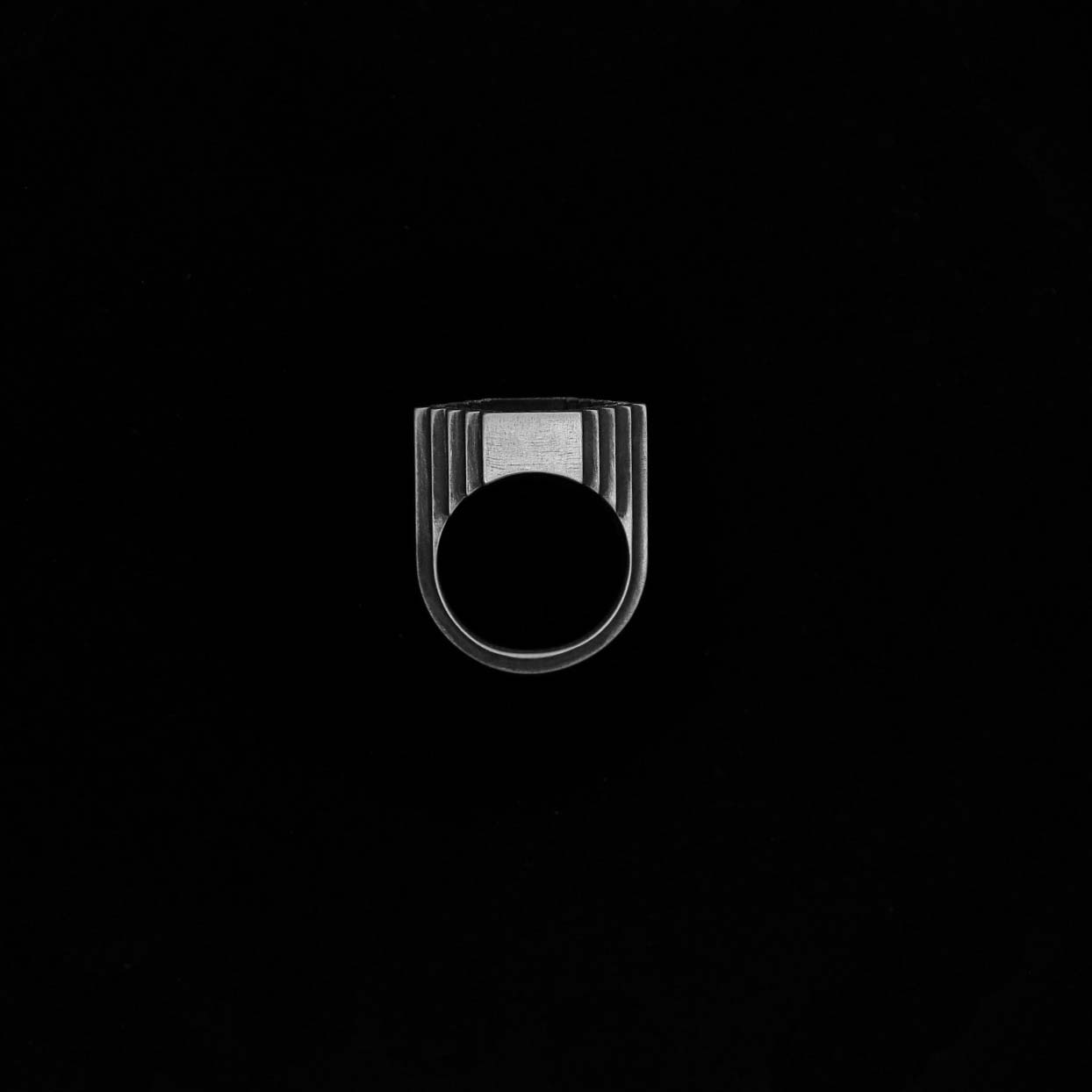 Lima hollow signet ring in silver, LIM