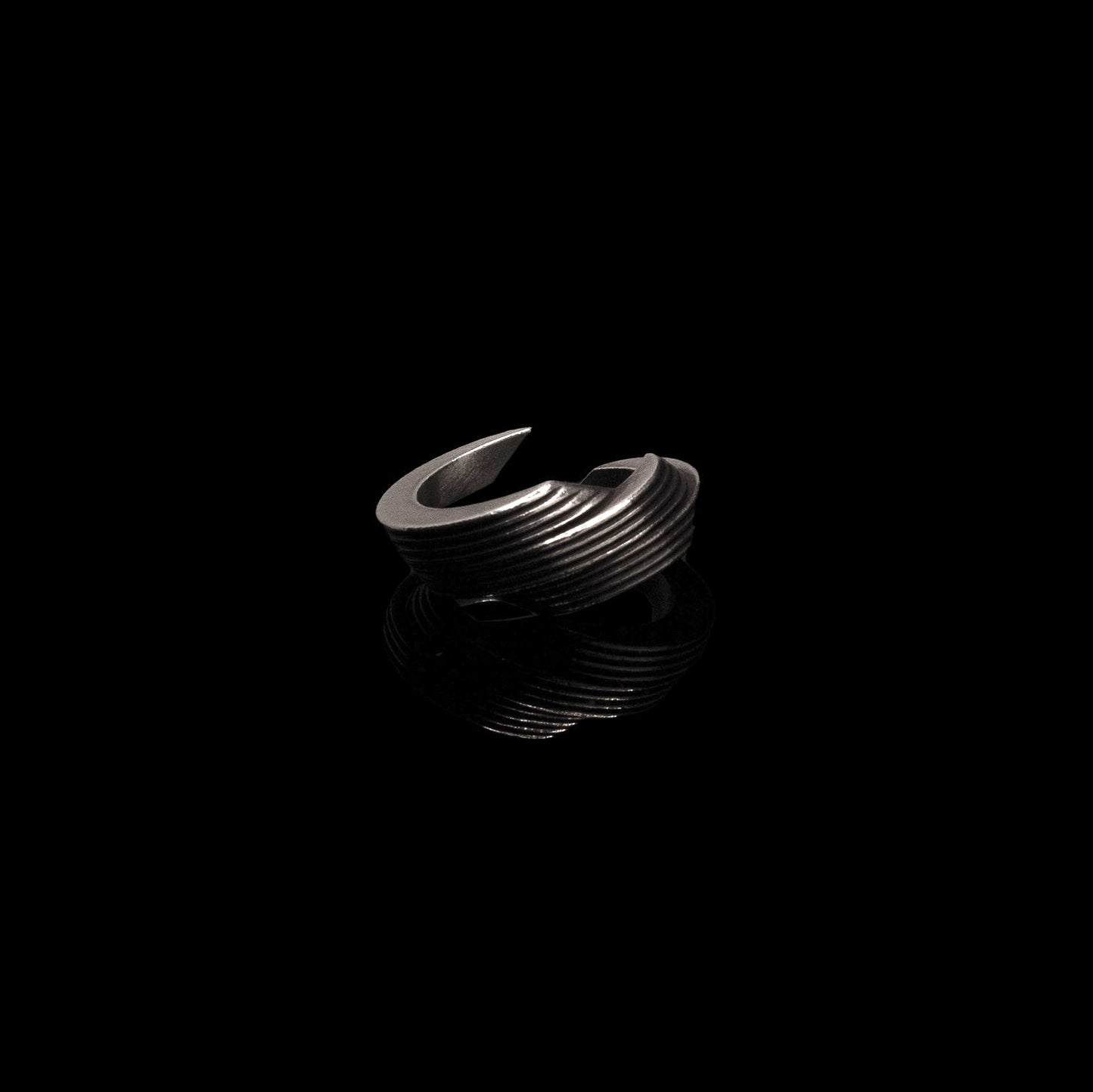 Tallinn wrap statement ring in silver, TLL