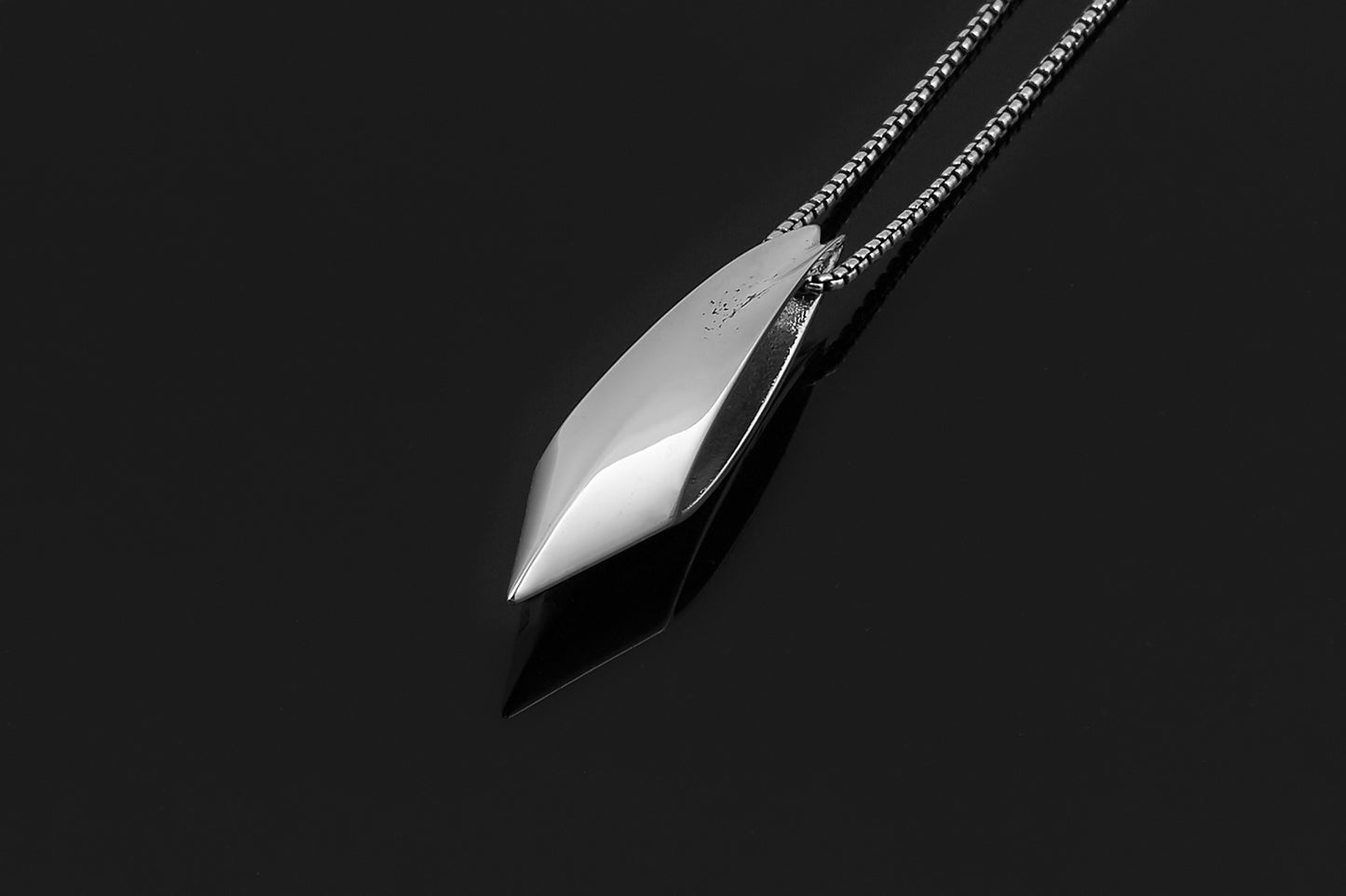 Zurich pendant necklace in silver, ZRH