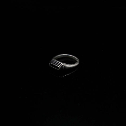 Reykjavik little signet ring in silver, KEF